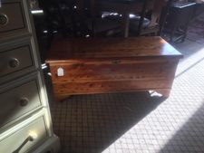 Cedar chest in excellent condition - $175